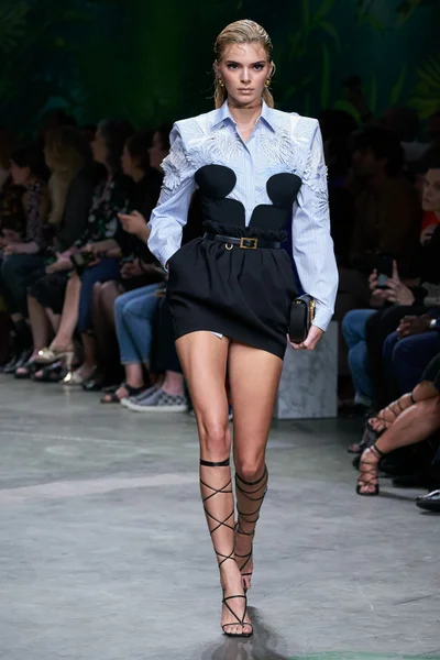 Look 7